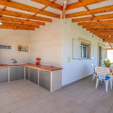 Gorgeous In With House A Mountain View
